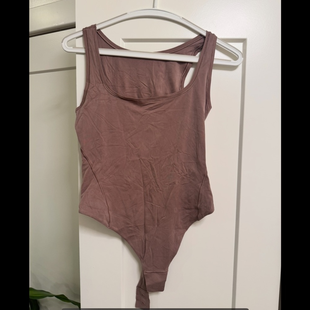 Lululemon Nulu Square-Neck Sleeveless Bodysuit in Twilight Rose, Size S